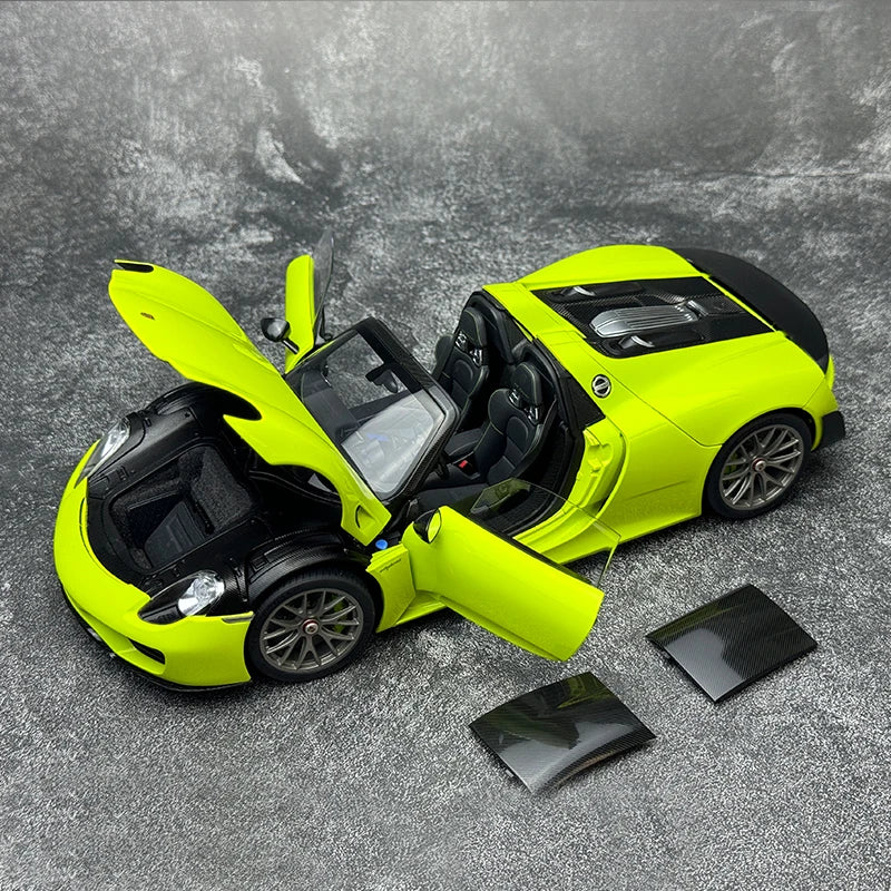 AUTOART  1/18 scale 918 SPYDER Model Car Martini Livery  display holiday gift