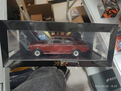 KK Bmw Special Offer Diecast 1/18 Scale Bmw Alloy Car Model Original Box Wrong Base