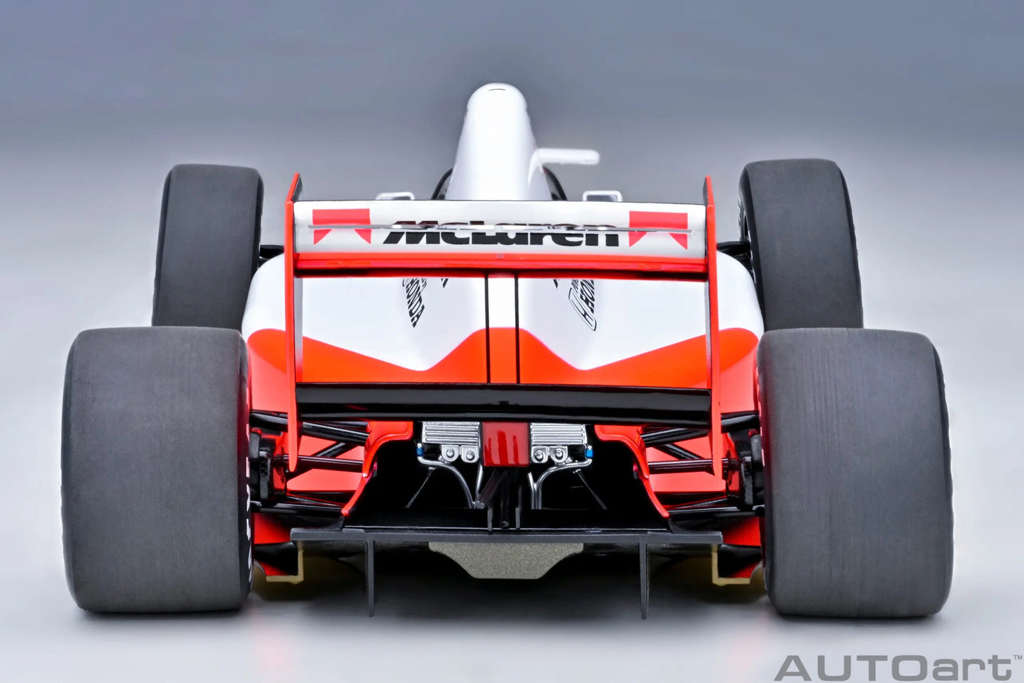 AUTOART New 1/18  Honda MP4/6 1991 #1 (with McLaren logo)  Car model  Send to a friend  Personal collection Static ornament
