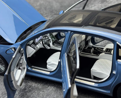 Almost Real model  1:18  BZ-Mbh S680  S-Class Alloy car model display Collection Holiday gift