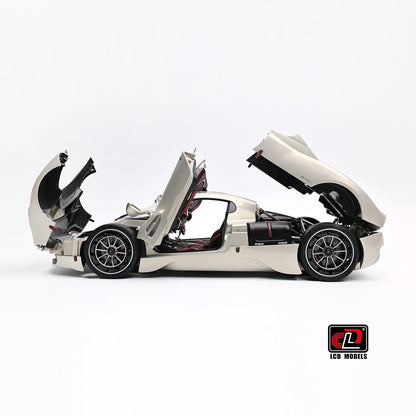 Pre-sale for shipment in 2026： LCD diecast model 1/18 scale Pagani Utopia static display festive gift collection