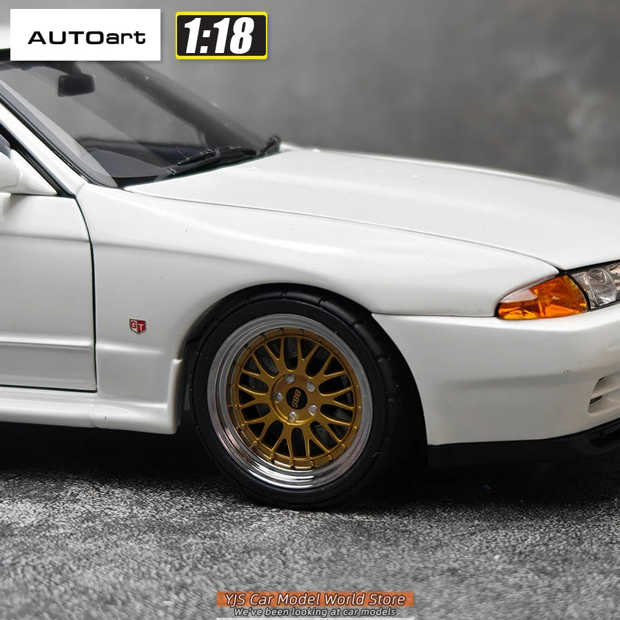 AUTOART 1/18 Nissan R32 V-SPEC II TUNED VERSION  Car model  Send to a friend  Personal collection Static ornamen