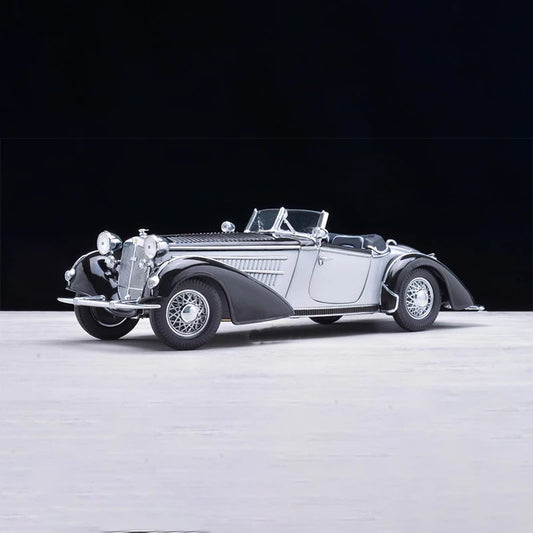 Maisto 1/18 Horch 930 V Roadster/Cabriolet 1939 Vintage Car Model