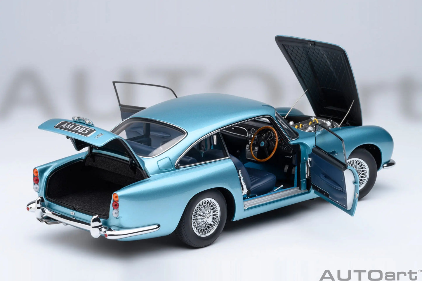 Autoart 1/18 ASTON MARTIN DB5  ABS 007/Goldfinger Bond , door full open sports car model static decoration collection