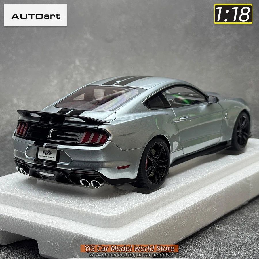 AUTOART New 1/18 scale Ford Mustang Shelby GT500 WHITE SILVER  Sports car model Static display Collection Holiday gift 73097