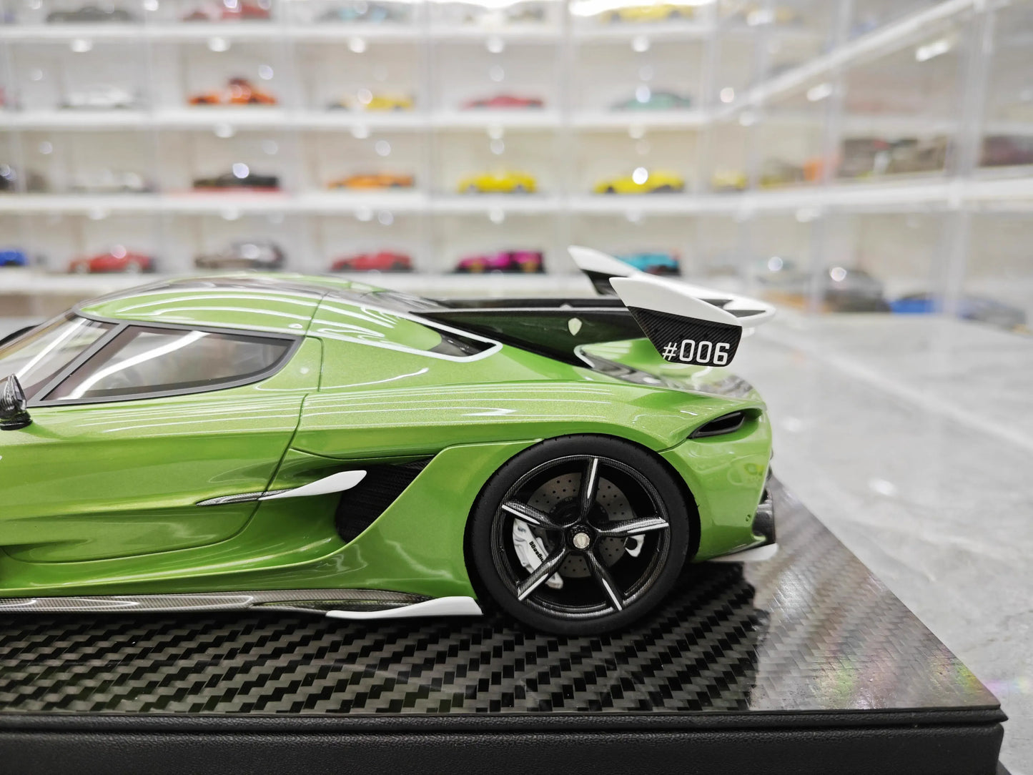 Frontiart Car Model 1/18 Koenigsegg Jesko Car Model Resin Model Limited Edition Cars Model Room Ornament Boy Collection Gift