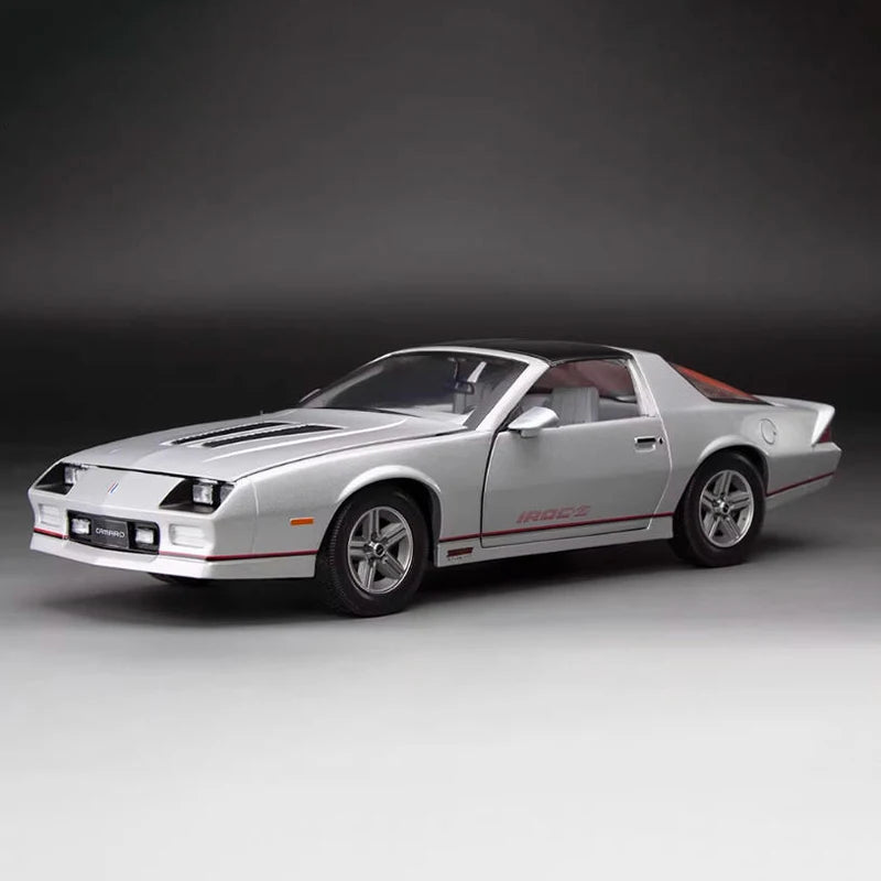 SunStar 1:18 Scale 1985 Chevrolet Camaro IROC Simulation Alloy Car Model Static Display Collectible Toy Gift Souvenir Decoration