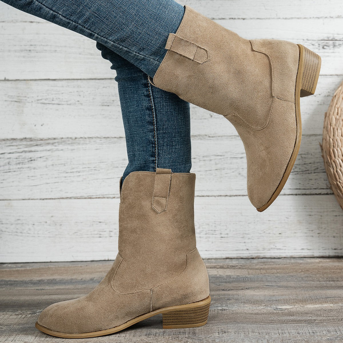 Womens Vintage Round-toe Flat Matte Leather Boots