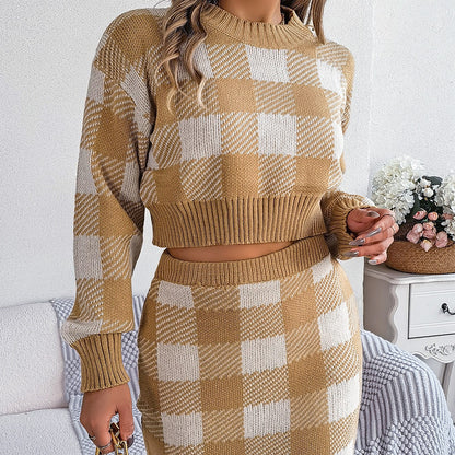 Midriff Baring Sweater Sheath Skirt Suit