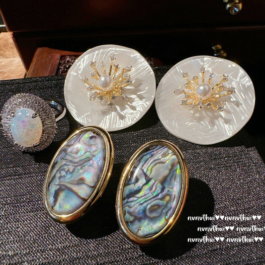 Cube Sugar Gem Real Hemp Gray Pearl Earrings Abalone Fritillary