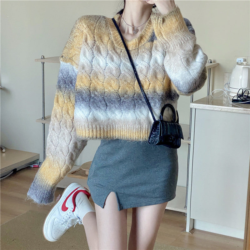 Age-defying Gradient Color Loose Short Knit Tops