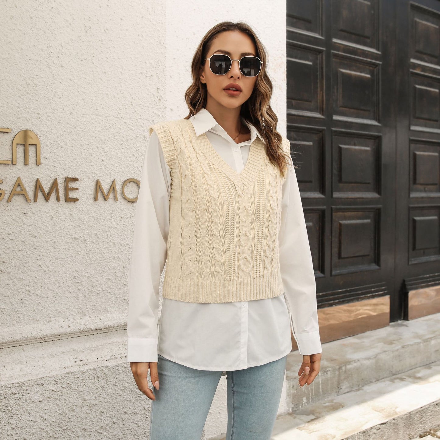 Twist Women's Knitted Vest Sweater