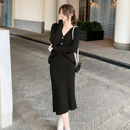Autumn And Winter Temperament V-neck Single-breasted Knitted Sweater Bag Hip Skirt Suit Women