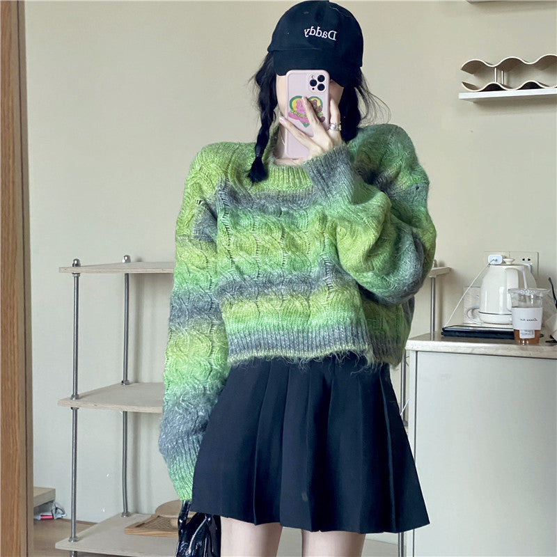 Age-defying Gradient Color Loose Short Knit Tops