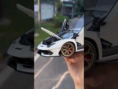 AUTOART 1/18 Lamborghini Aventador SVJ Car Model